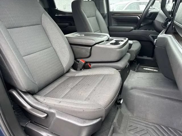 Used 2022 Chevrolet Silverado 1500 LT AWD/4WD image 26