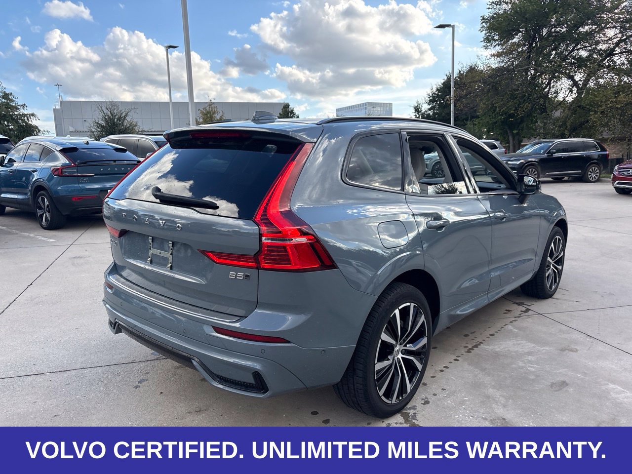 Certified 2024 Volvo XC60 B5 Plus w/ Protection Package Premier AWD/4WD image 8