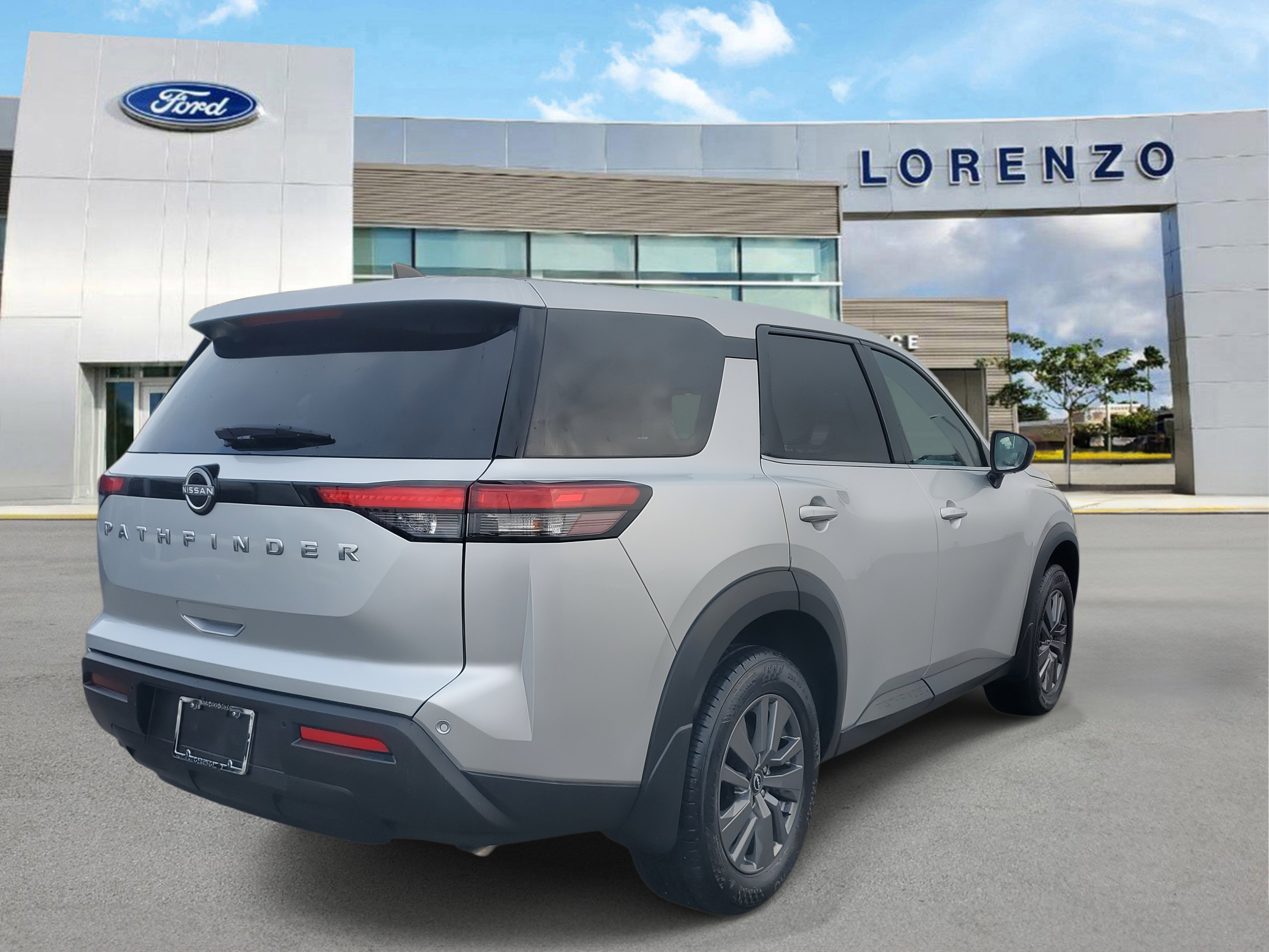 Used 2024 Nissan Pathfinder S image 5