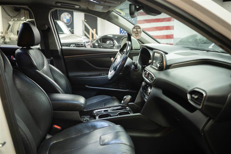 Used 2020 Hyundai Santa Fe SEL w/ Convenience + Premium Package AWD/4WD image 14