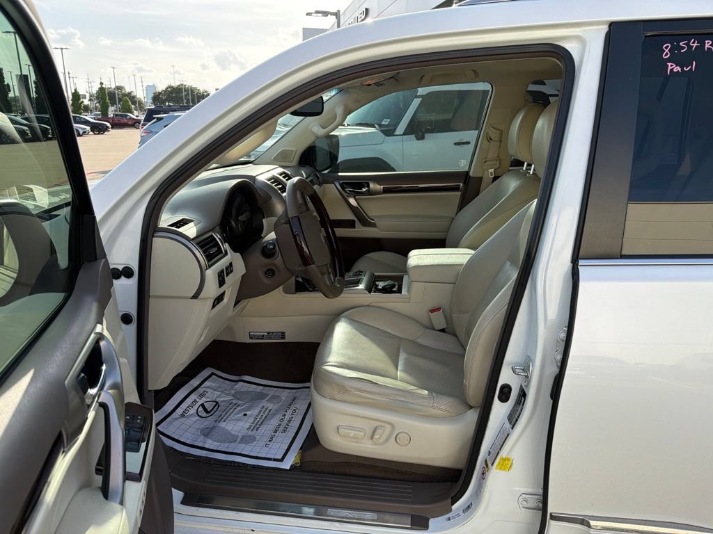 Used 2015 Lexus GX 460 Luxury AWD/4WD image 2