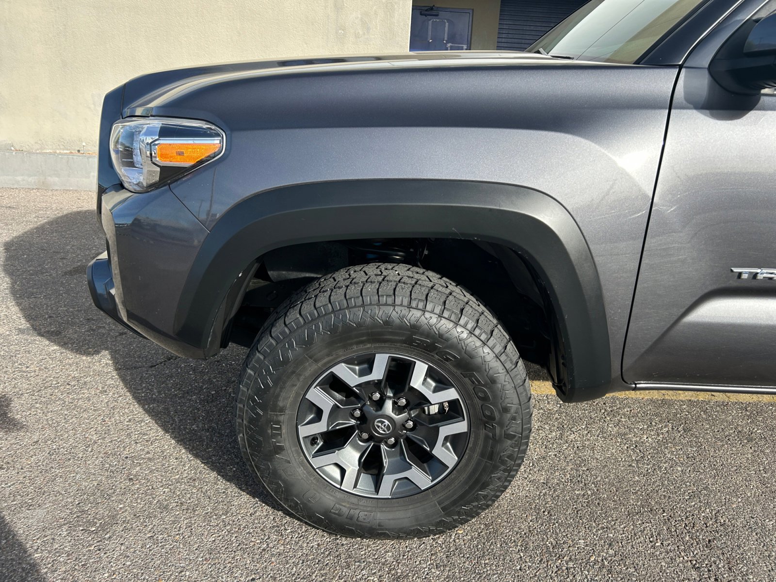 Used 2022 Toyota Tacoma TRD Off-Road w/ Technology Package image 11