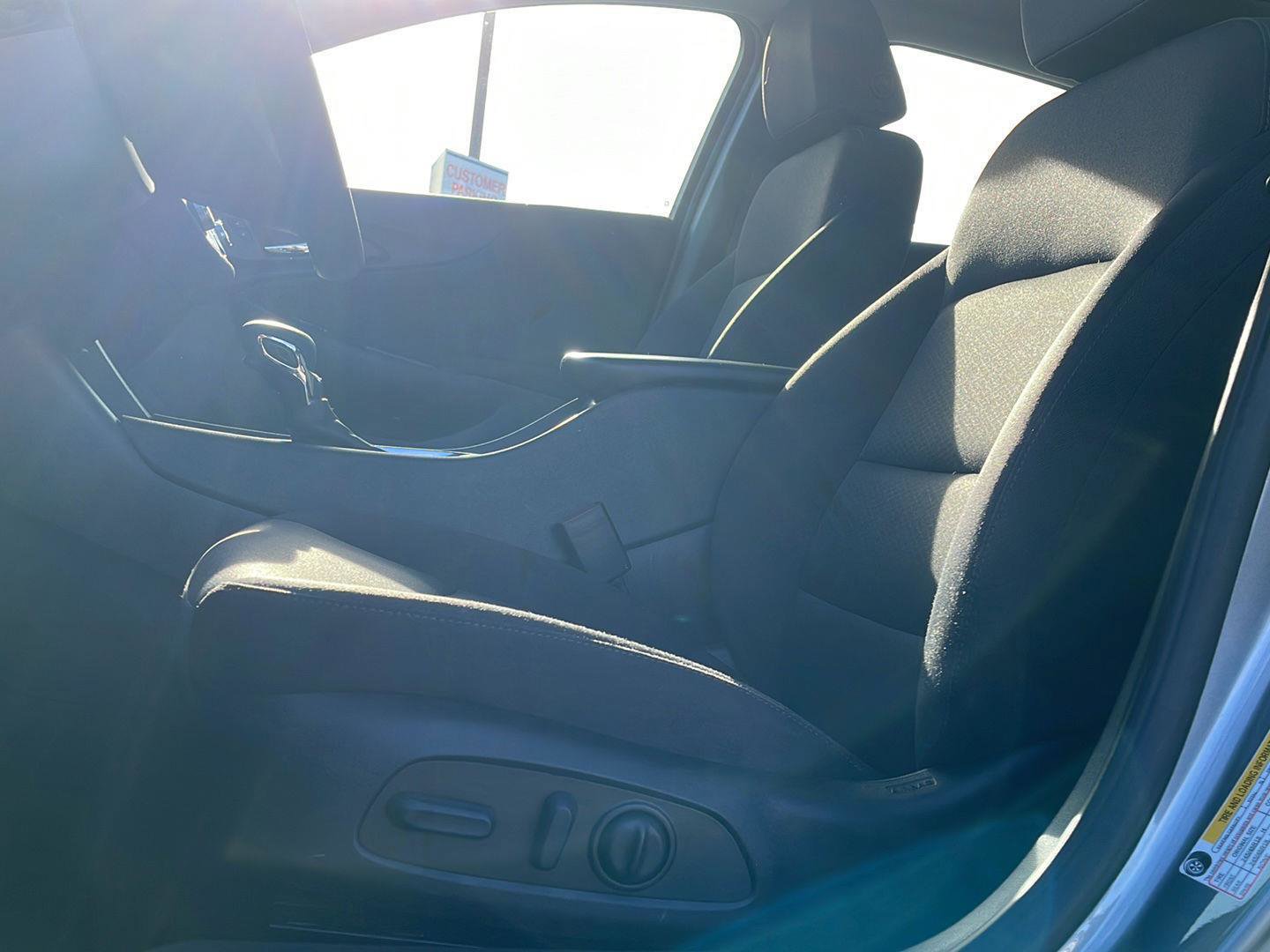 Used 2024 Chevrolet Malibu LT image 16