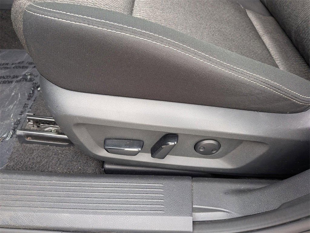 Used 2024 Nissan Rogue SV image 14
