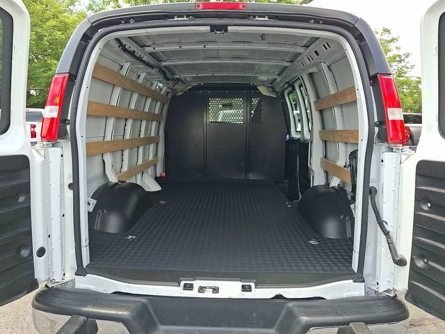 Certified 2024 Chevrolet Express 2500 w/ Driver Convenience Package RWD image 21