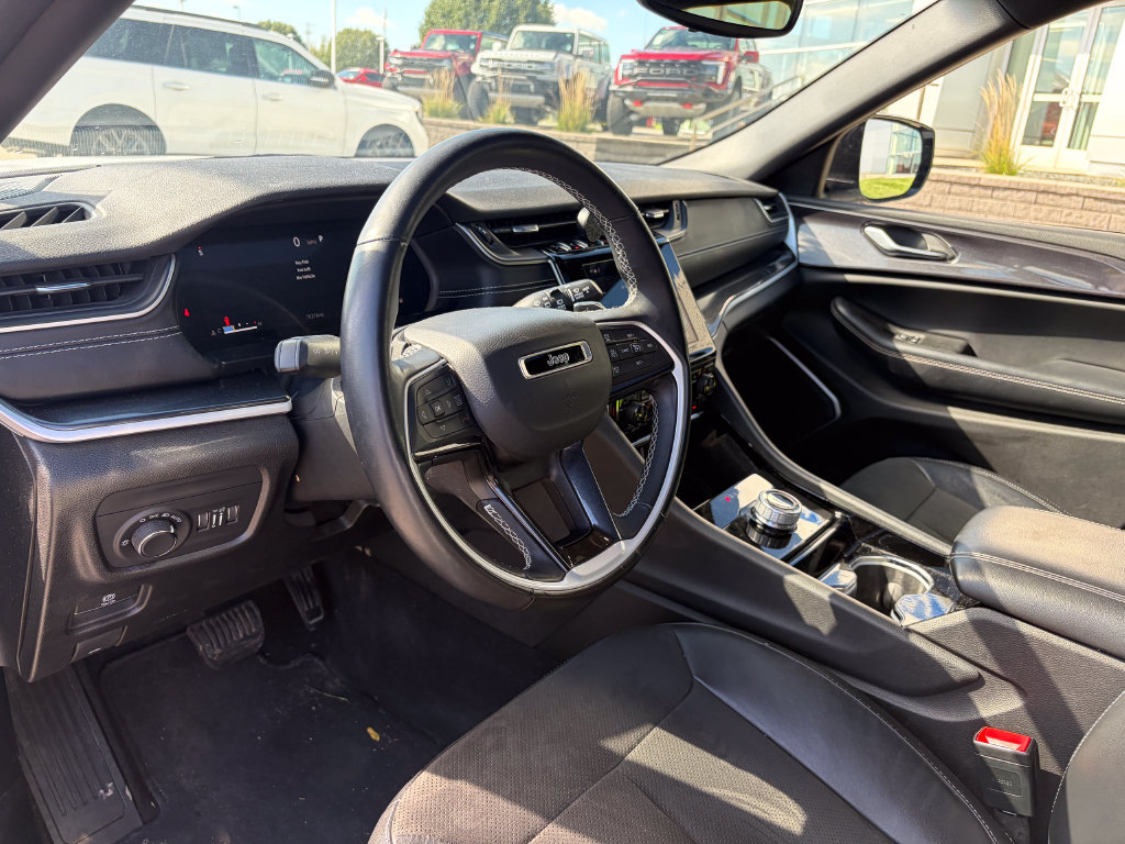 Used 2021 Jeep Grand Cherokee L Laredo AWD/4WD image 9