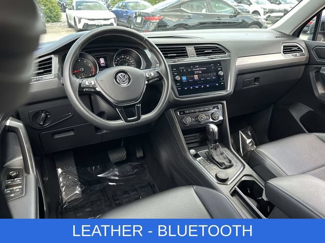 Used 2021 Volkswagen Tiguan SE AWD/4WD image 2