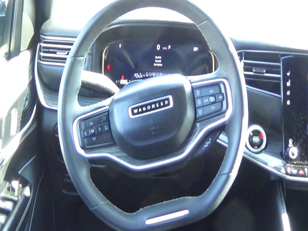 Used 2022 Jeep Wagoneer Series II image 14