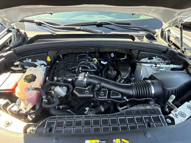 Used 2022 Jeep Grand Cherokee L Limited AWD/4WD image 23