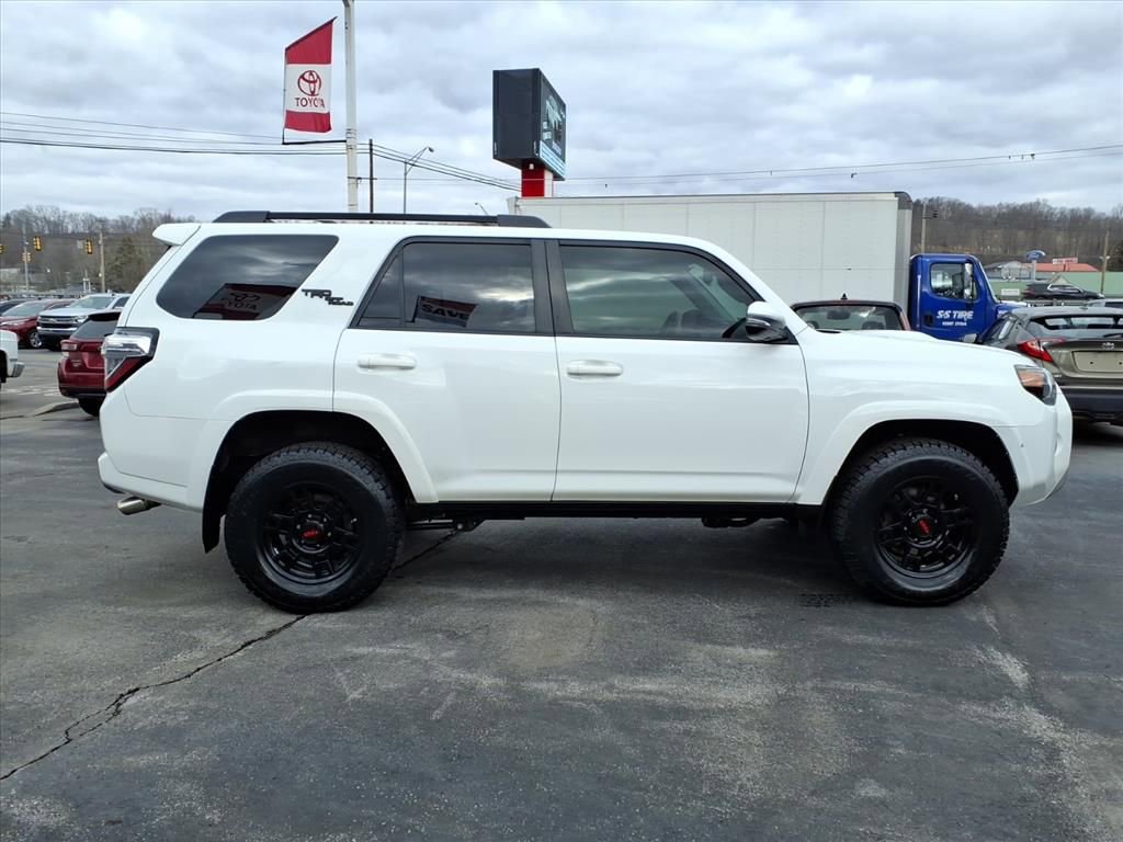 Used 2020 Toyota 4Runner TRD Off-Road Premium image 3