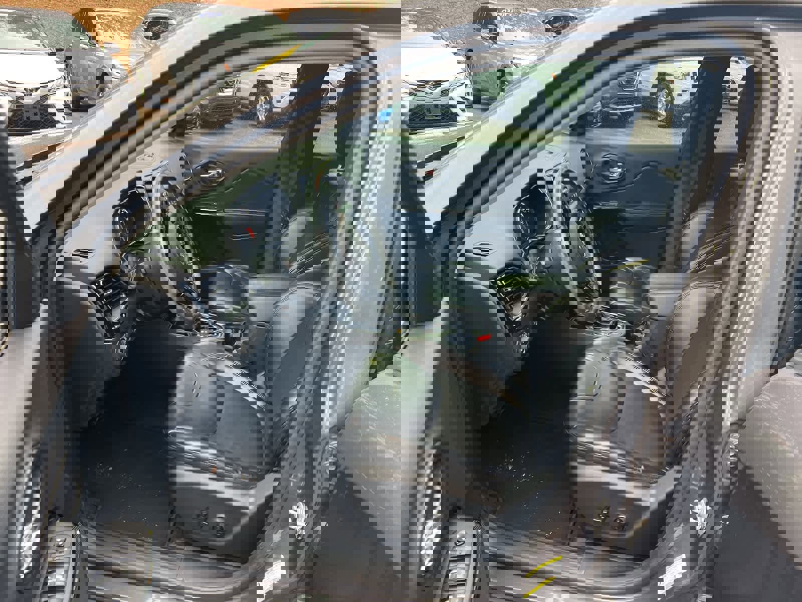 Used 2019 Jeep Cherokee Latitude Plus image 16