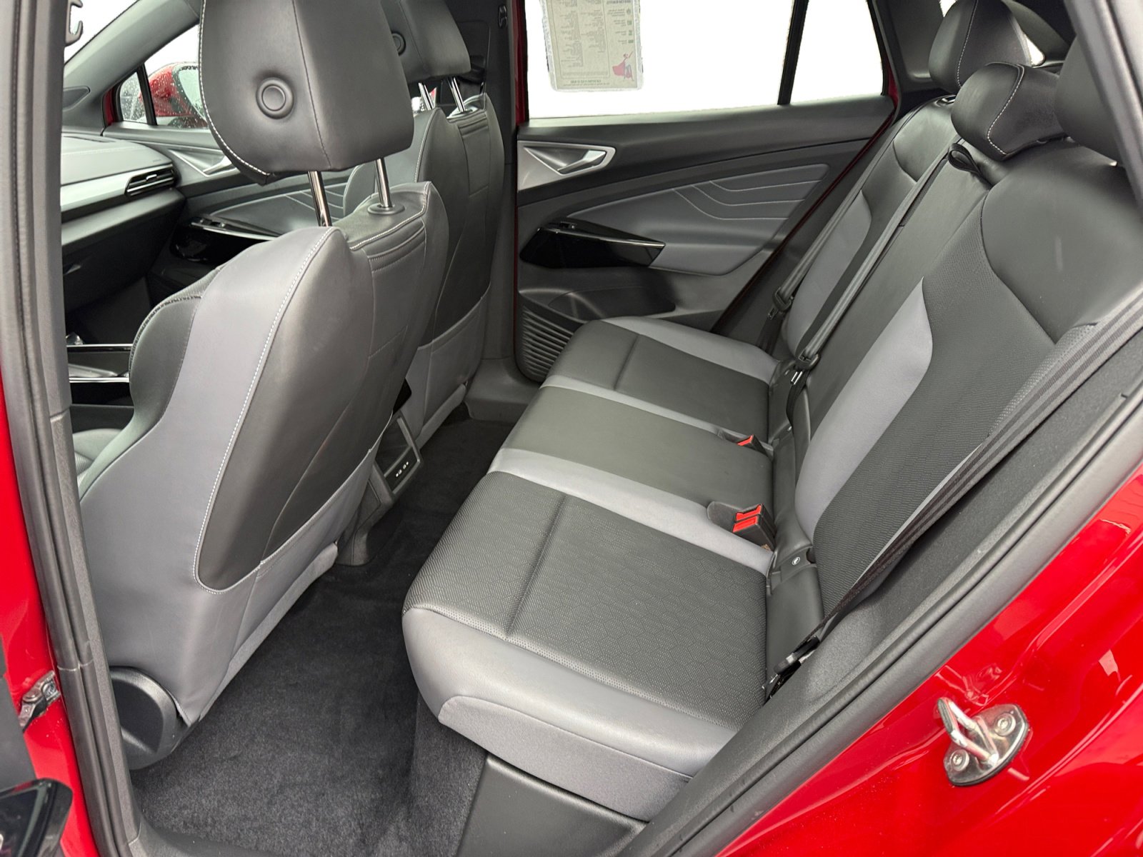 Used 2023 Volkswagen ID.4 S image 16