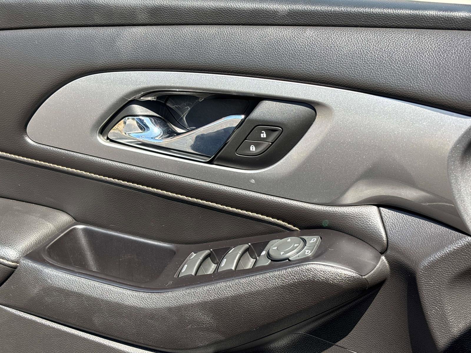 Used 2018 Chevrolet Traverse LS AWD/4WD image 16