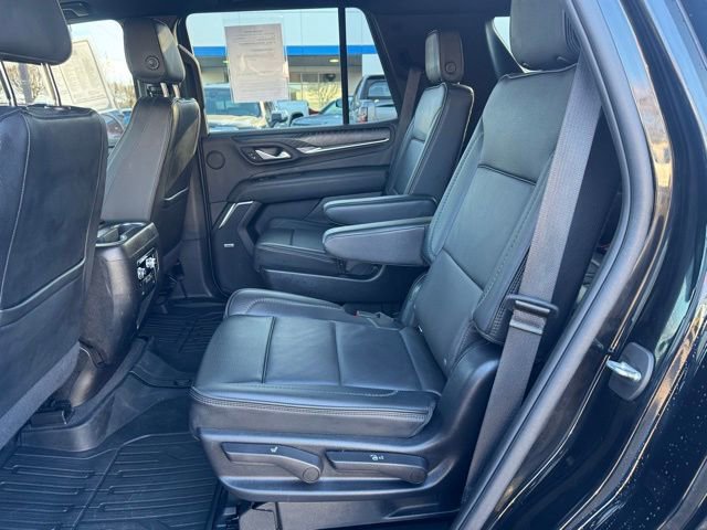 Used 2022 GMC Yukon Denali w/ Advanced Technology Package image 12