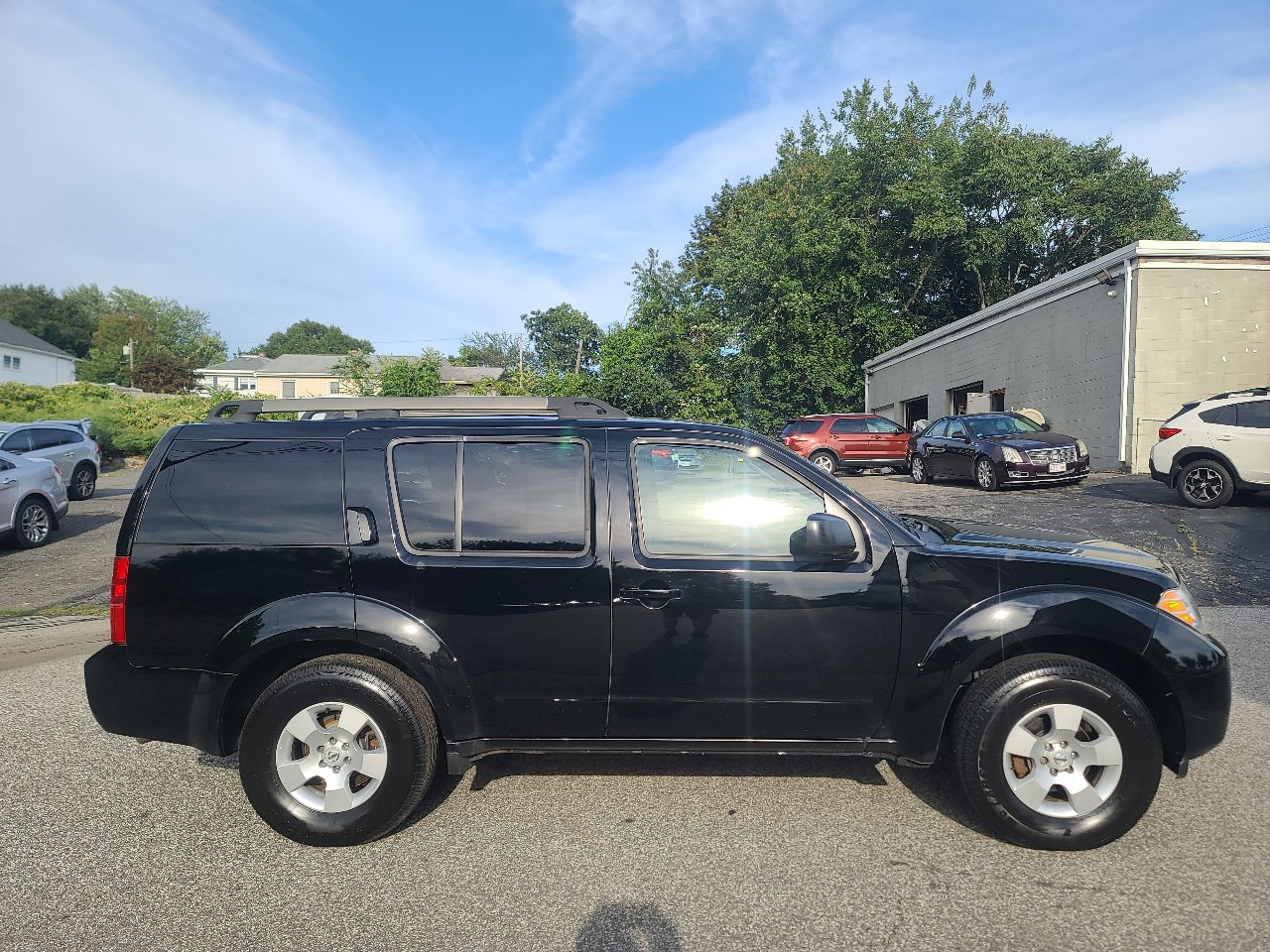 Used 2011 Nissan Pathfinder S image 8