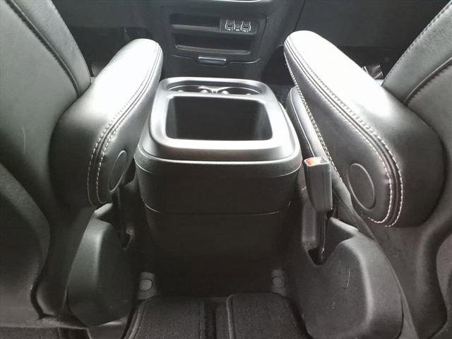 Used 2025 Chrysler Pacifica Select FWD image 15