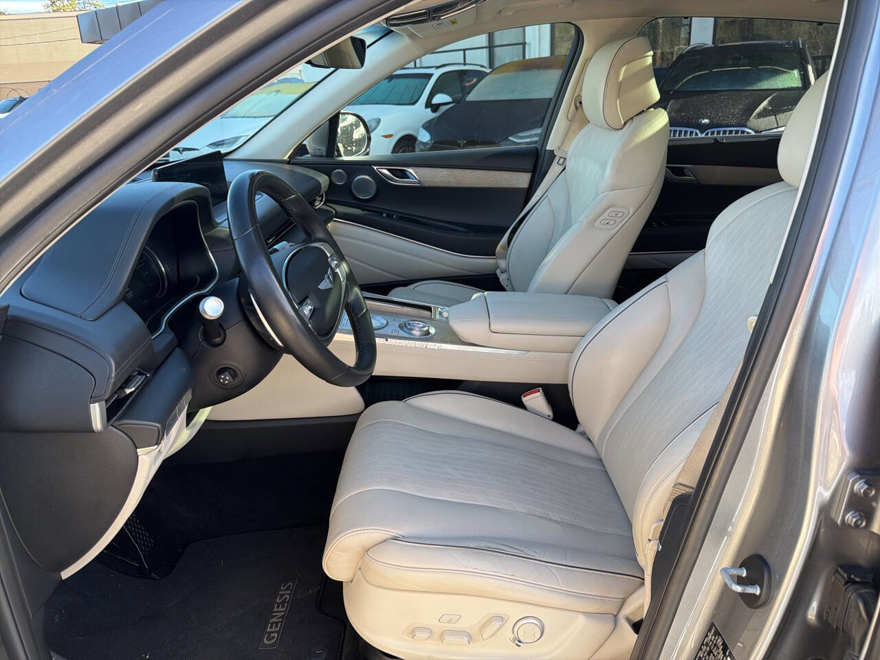 Used 2022 Genesis GV80 3.5T w/ Advanced Package 06 AWD/4WD image 41