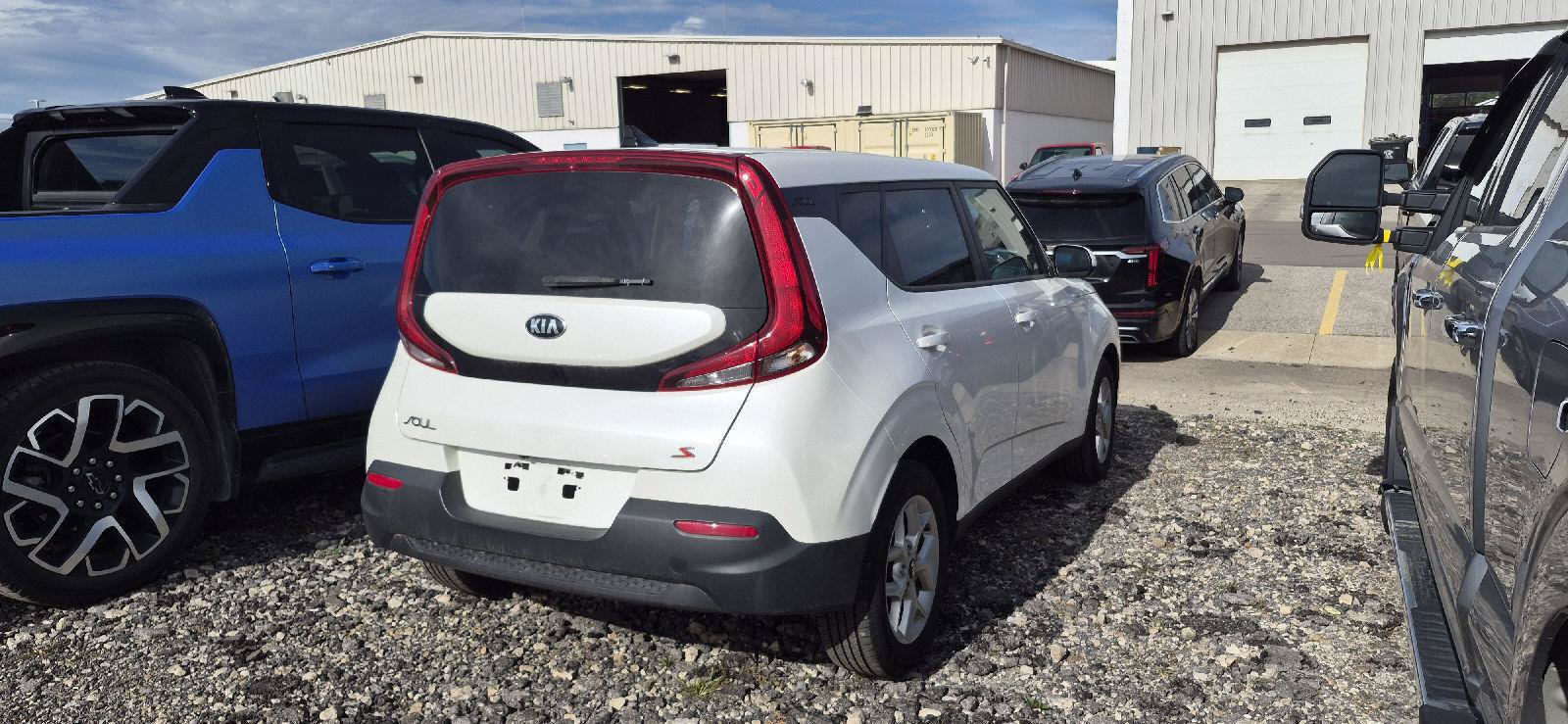 Used 2020 Kia Soul S FWD image 3