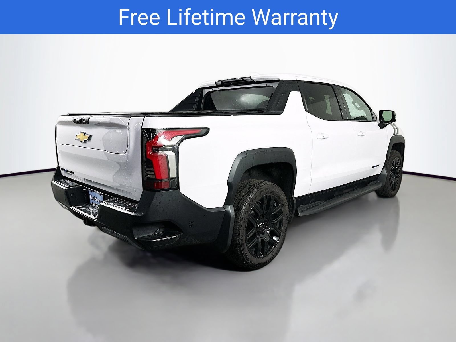 New 2026 Chevrolet Silverado EV LT w/ LPO, Dark Package Plus AWD/4WD image 8