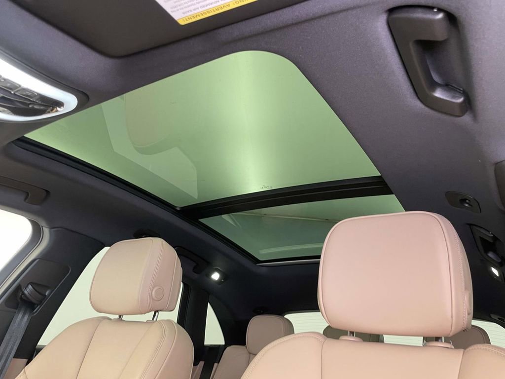 New 2026 Porsche Macan image 18