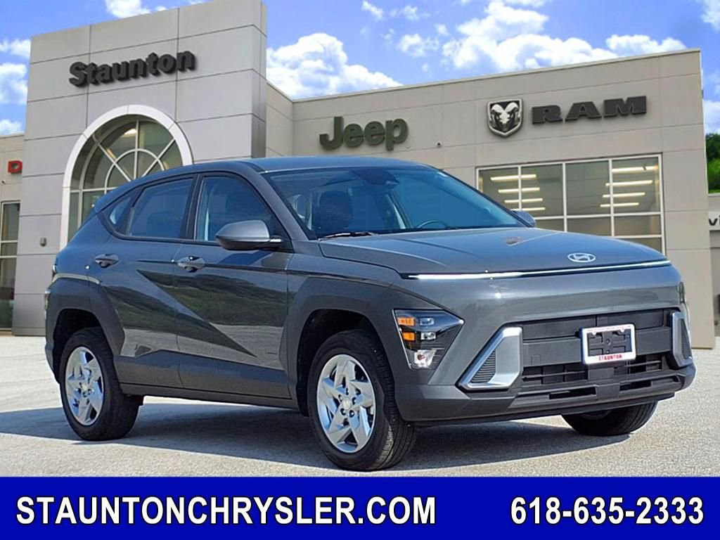 Used 2025 Hyundai Kona SE image 1