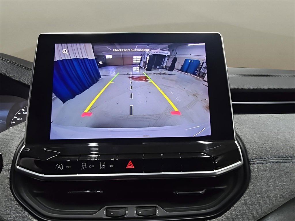 Used 2024 Jeep Compass Latitude image 25