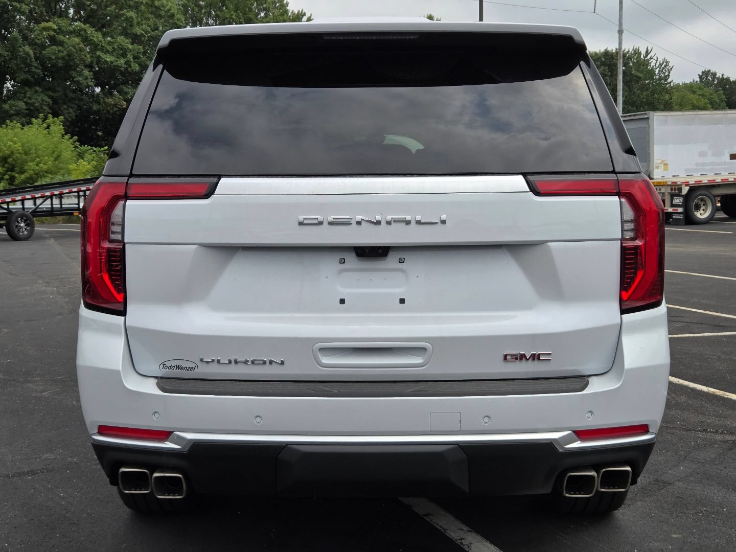 New 2026 GMC Yukon XL Denali w/ Denali Reserve Package AWD/4WD image 18