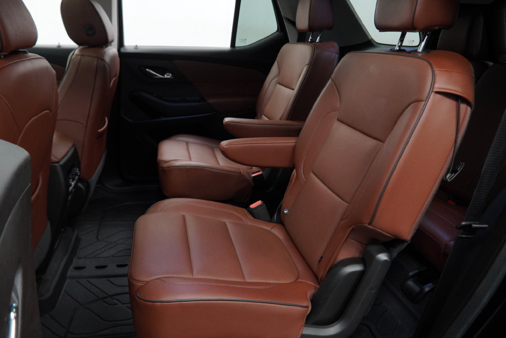 Used 2019 Chevrolet Traverse High Country w/ LPO, Floor Liner Package AWD/4WD image 22