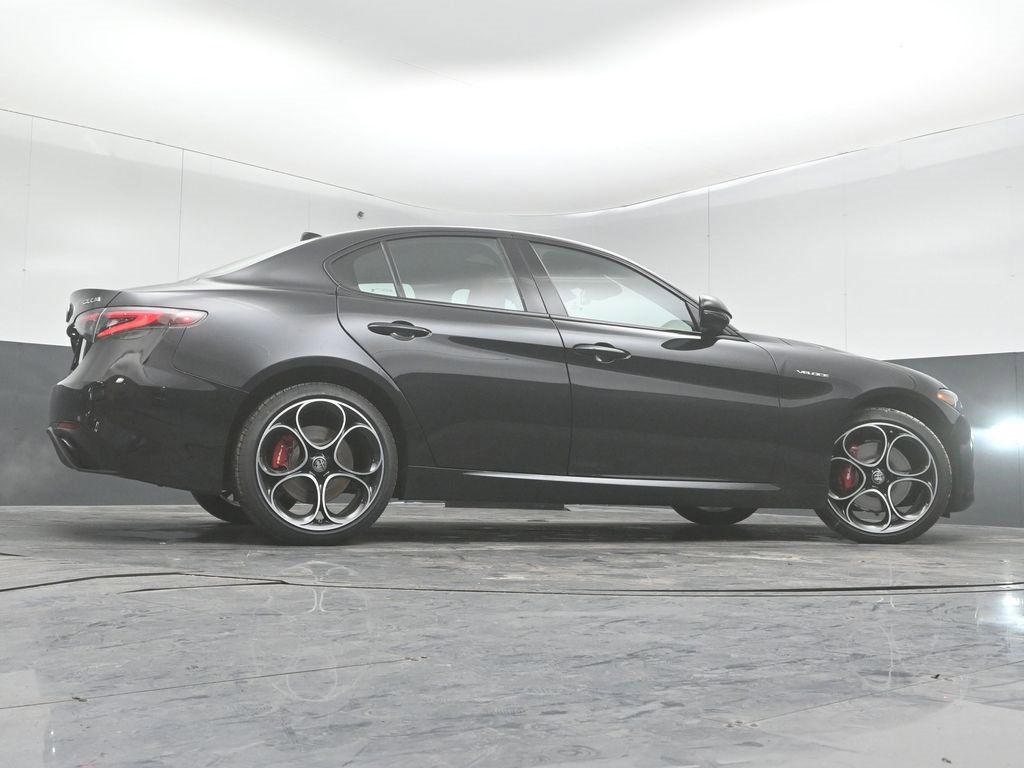 New 2026 Alfa Romeo Giulia AWD w/ Driving Assist Package image 35