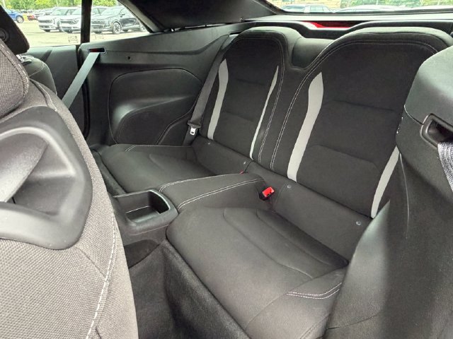 Used 2024 Chevrolet Camaro LT RWD image 8