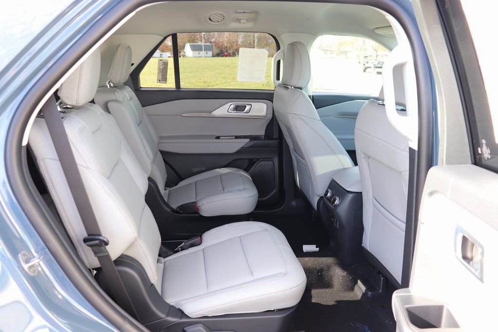 New 2026 Ford Explorer Active w/ Active Comfort Package image 16