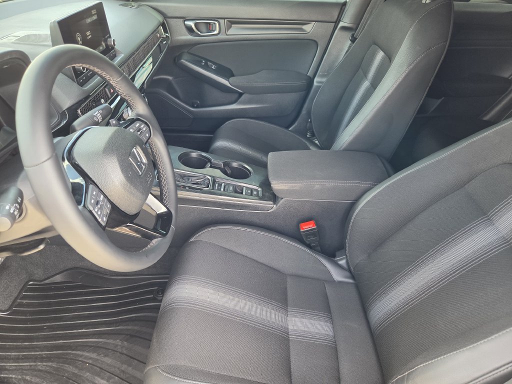 Used 2025 Honda Civic Sport image 11