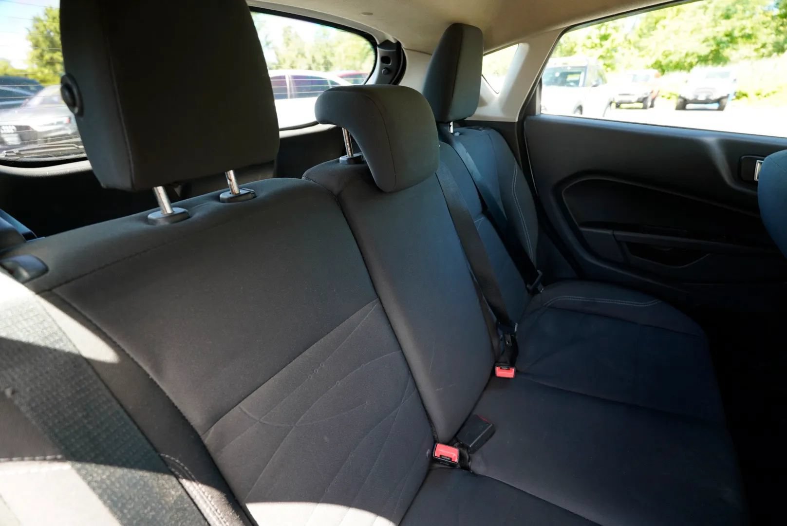 Used 2016 Ford Fiesta SE FWD image 31