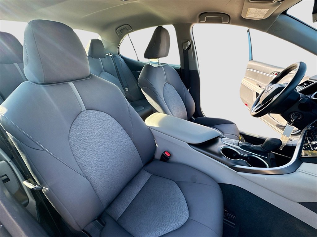 Used 2024 Toyota Camry LE image 28