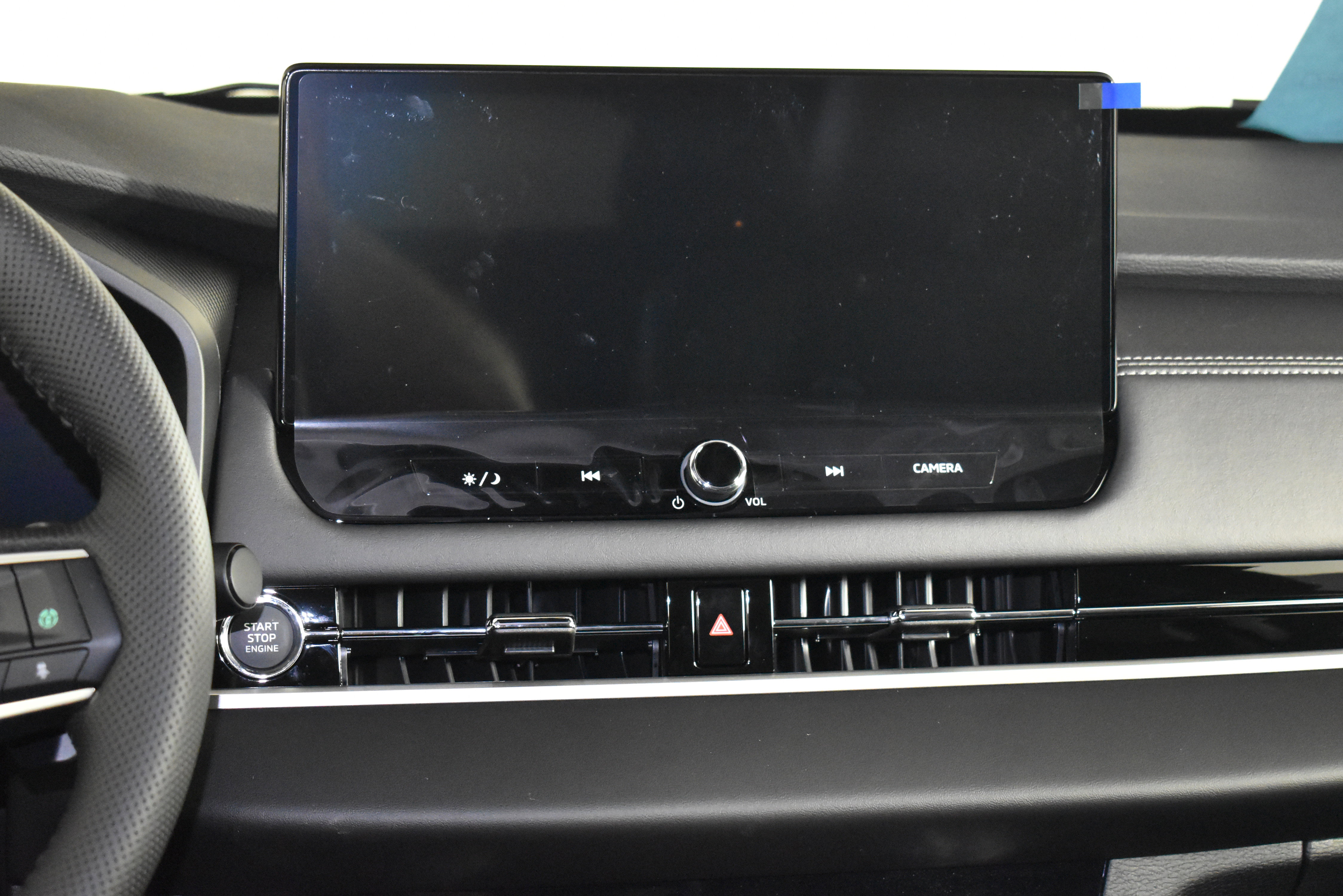 Used 2025 Mitsubishi Outlander SE image 12