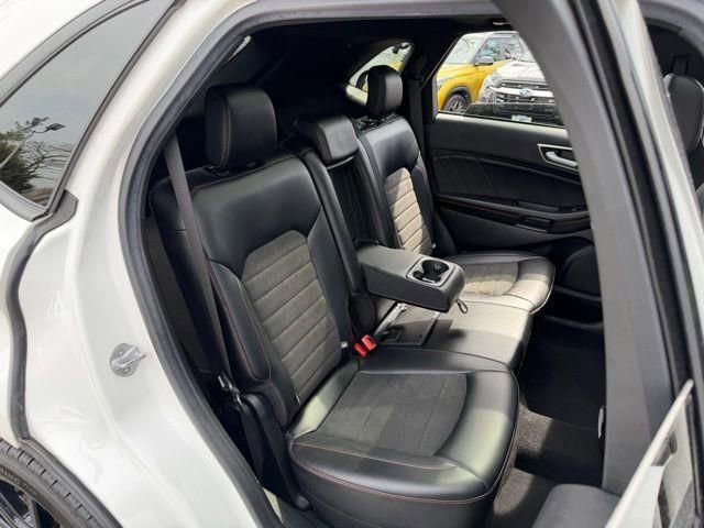 Used 2022 Ford Edge ST-Line AWD/4WD image 16