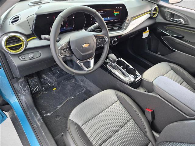 New 2026 Chevrolet Trax LT w/ Driver Confidence Package FWD image 3