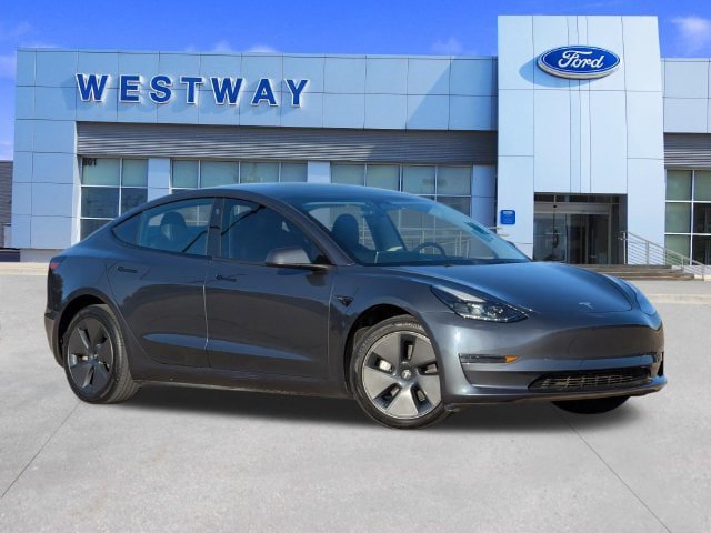 Used 2023 Tesla Model 3 Standard Range RWD image 1