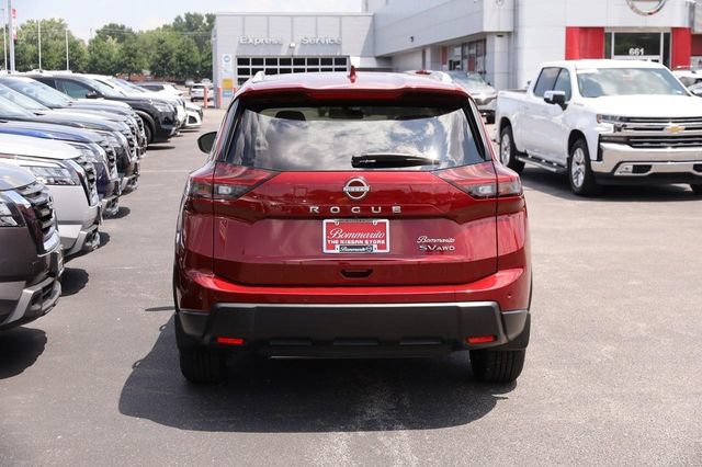 Certified 2024 Nissan Rogue SV w/ SV Premium Package AWD/4WD image 6
