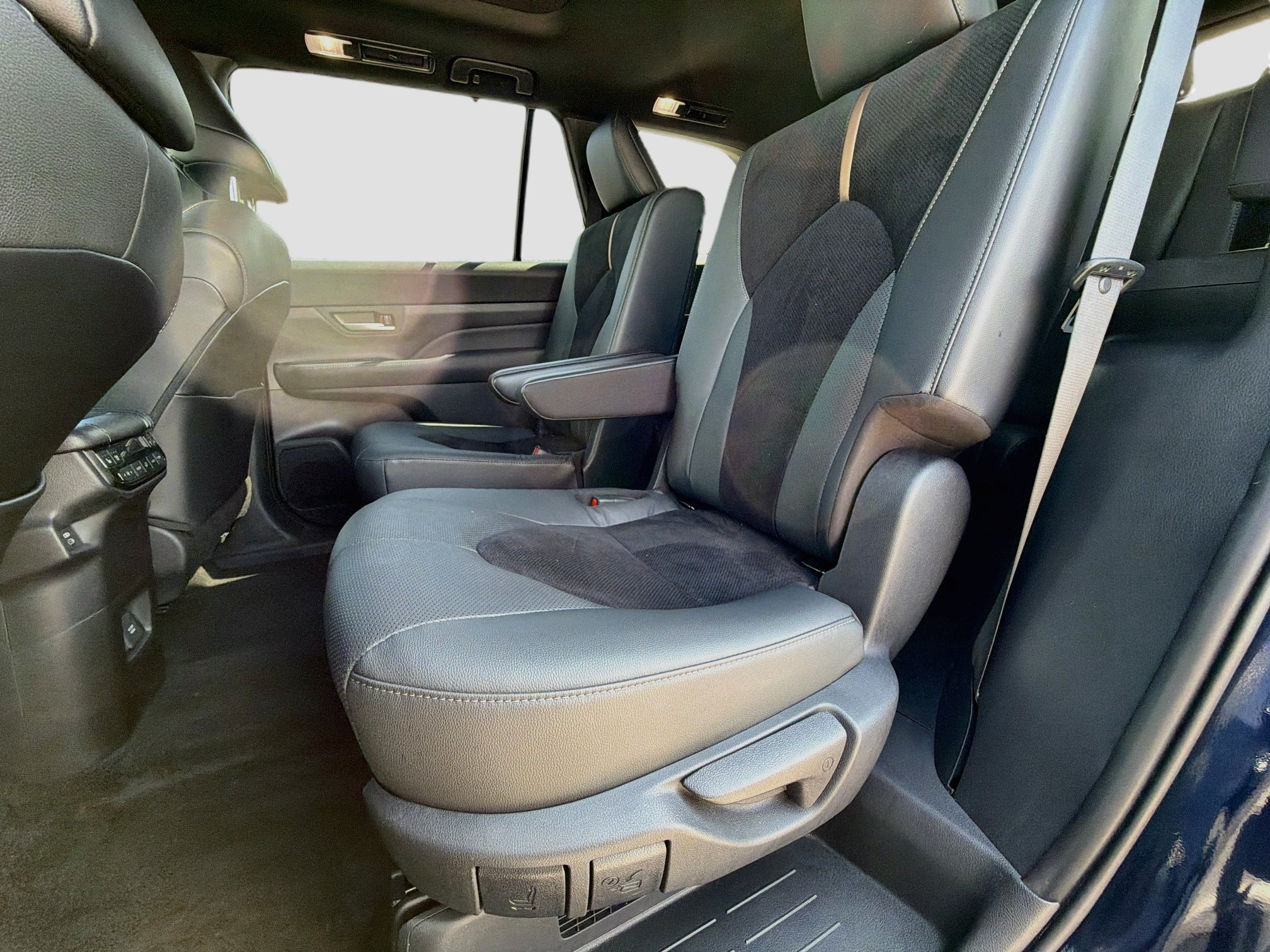 Used 2024 Toyota Grand Highlander AWD Hybrid image 22