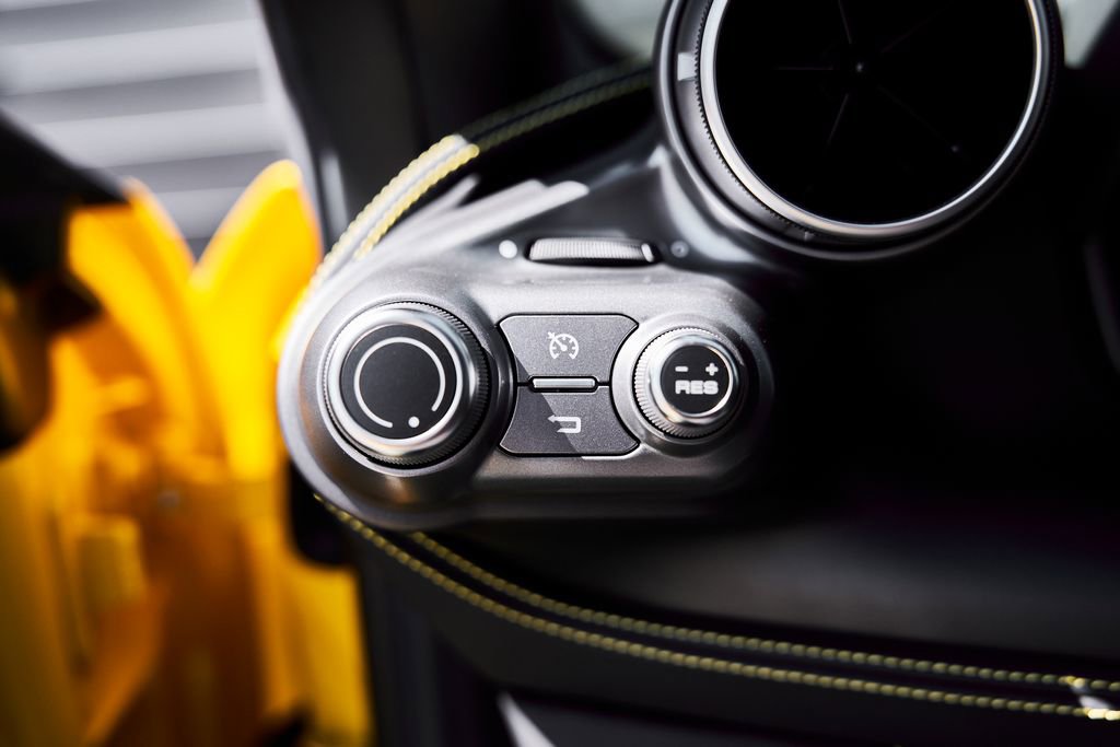 Used 2021 Ferrari F8 Tributo image 54
