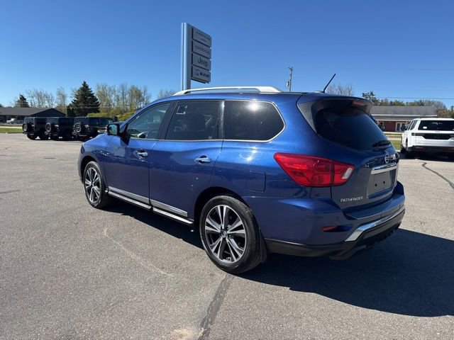 Used 2017 Nissan Pathfinder Platinum AWD/4WD image 2