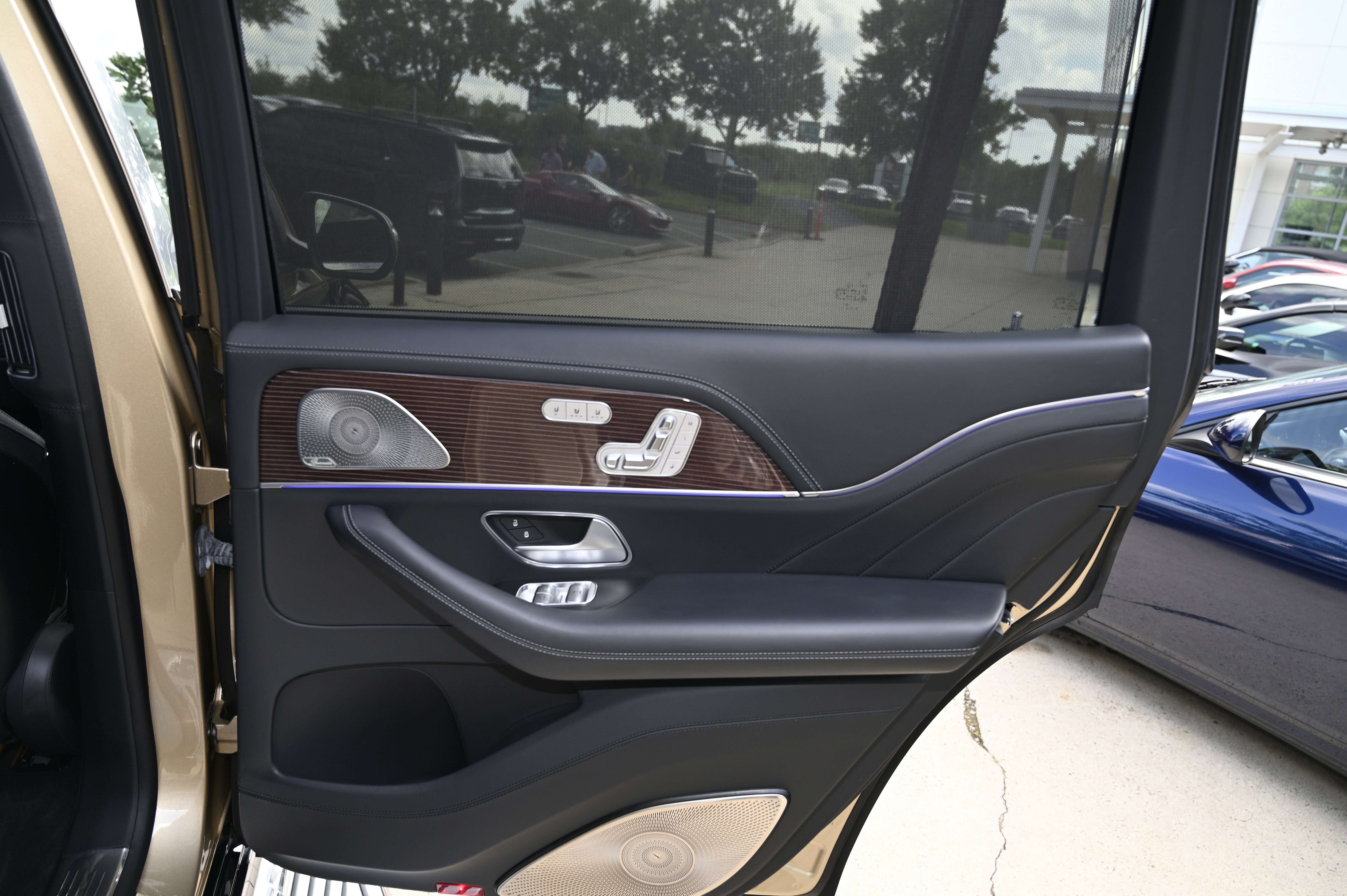 Used 2023 Mercedes-Benz Maybach GLS 600 4MATIC image 56