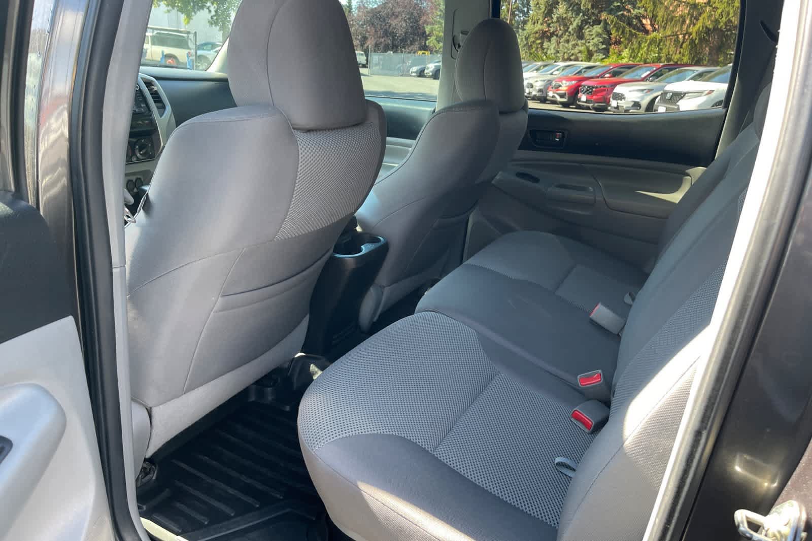 Used 2015 Toyota Tacoma 4x4 Double Cab w/ TRD Sport Package image 10