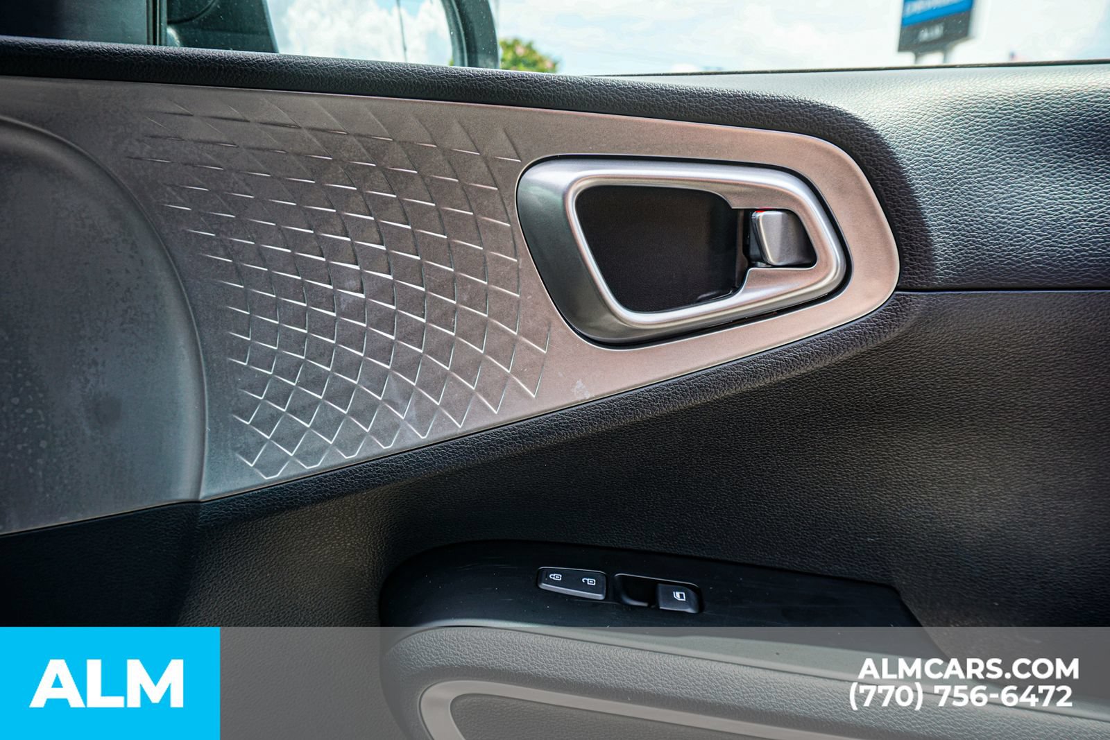 Used 2025 Kia Soul LX w/ LX Technology Package FWD image 45