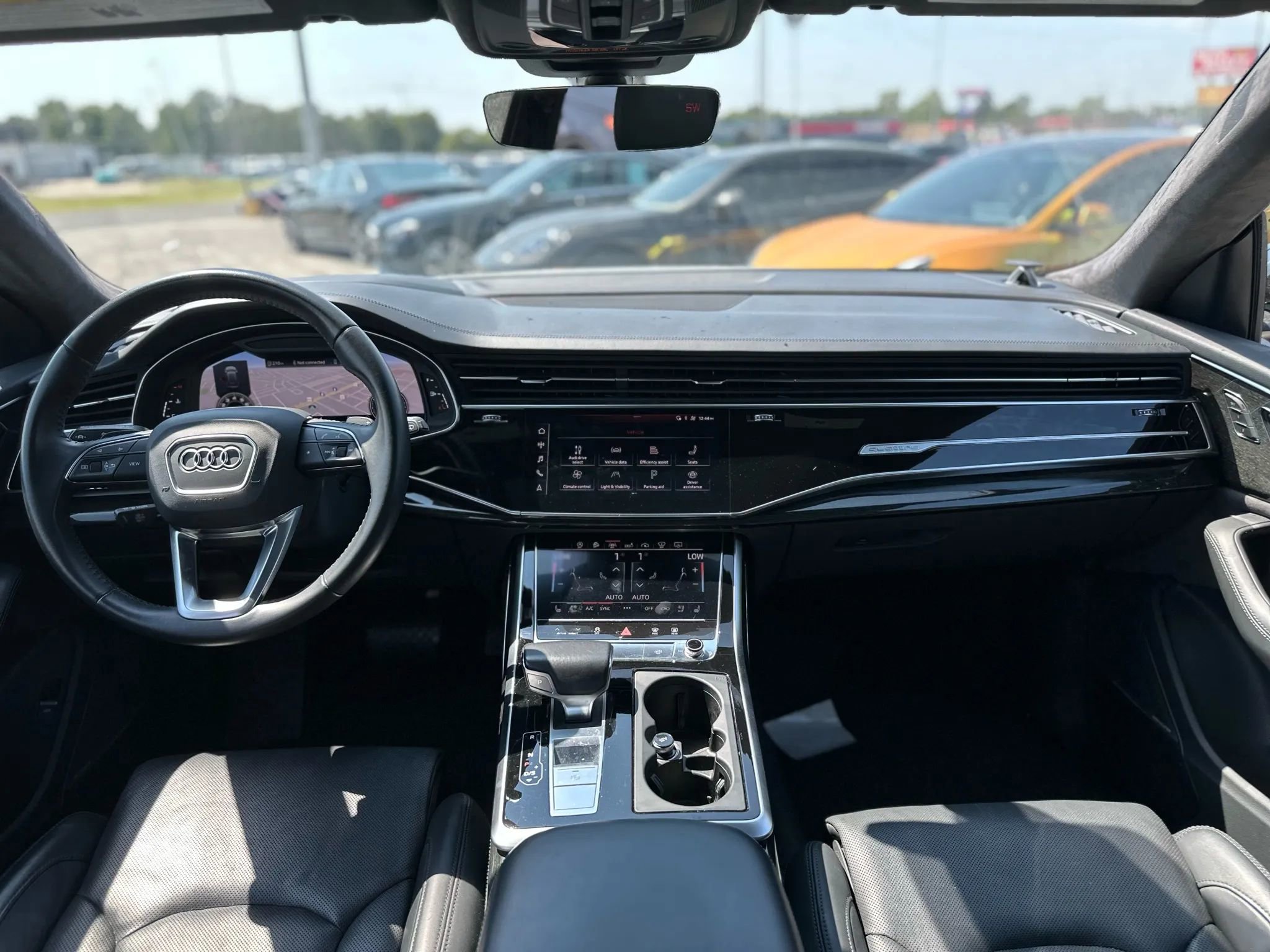 Used 2019 Audi Q8 Prestige w/ Luxury Package AWD/4WD image 11