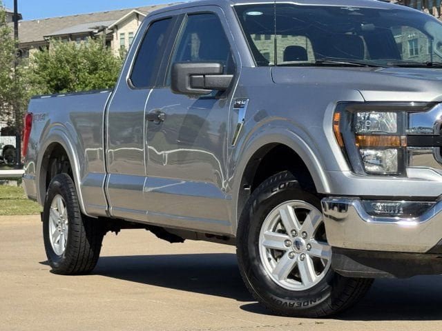 Used 2023 Ford F150 XLT w/ Trailer Tow Package image 3