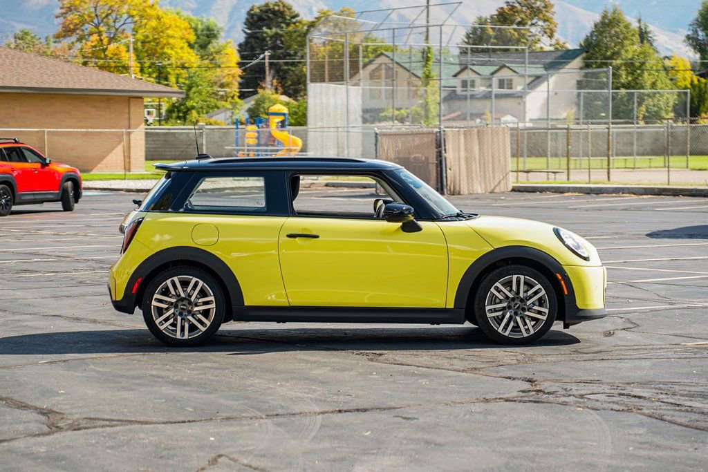 Used 2025 MINI Cooper S image 4