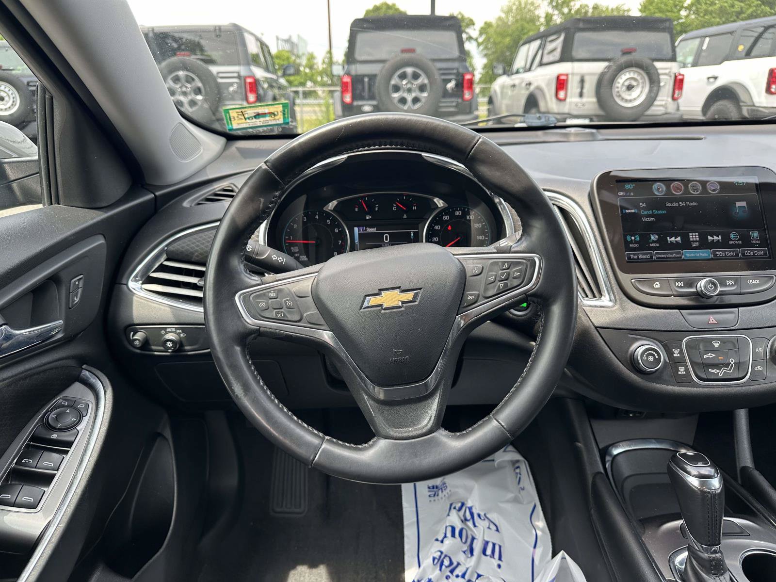 Used 2017 Chevrolet Malibu LT FWD image 12