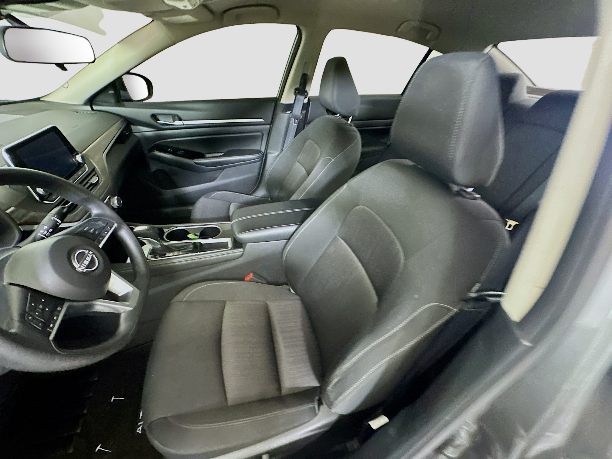 Used 2023 Nissan Altima 2.5 SV FWD image 13